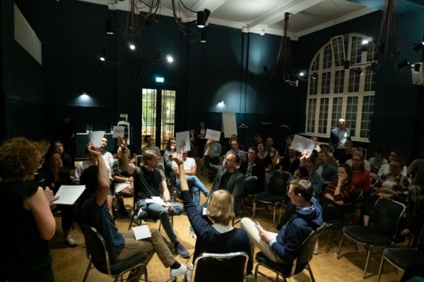 2019-23_Polis180_DSC01432 20190425_jung & gesprächig Berlin